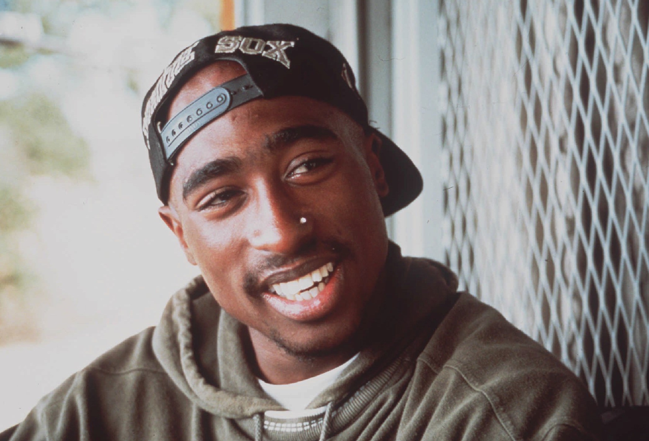 Investigasi pembunuhan Tupac Shakur mendorong polisi untuk menggeledah rumah Henderson