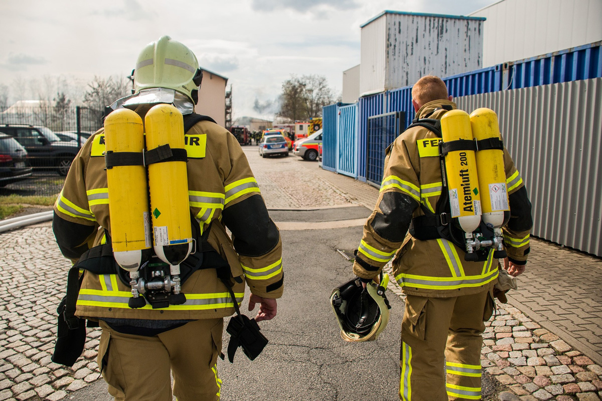 How Does Fire Watch Guards Ensure Safety and Respond to Emergencies? - Vimarsana News