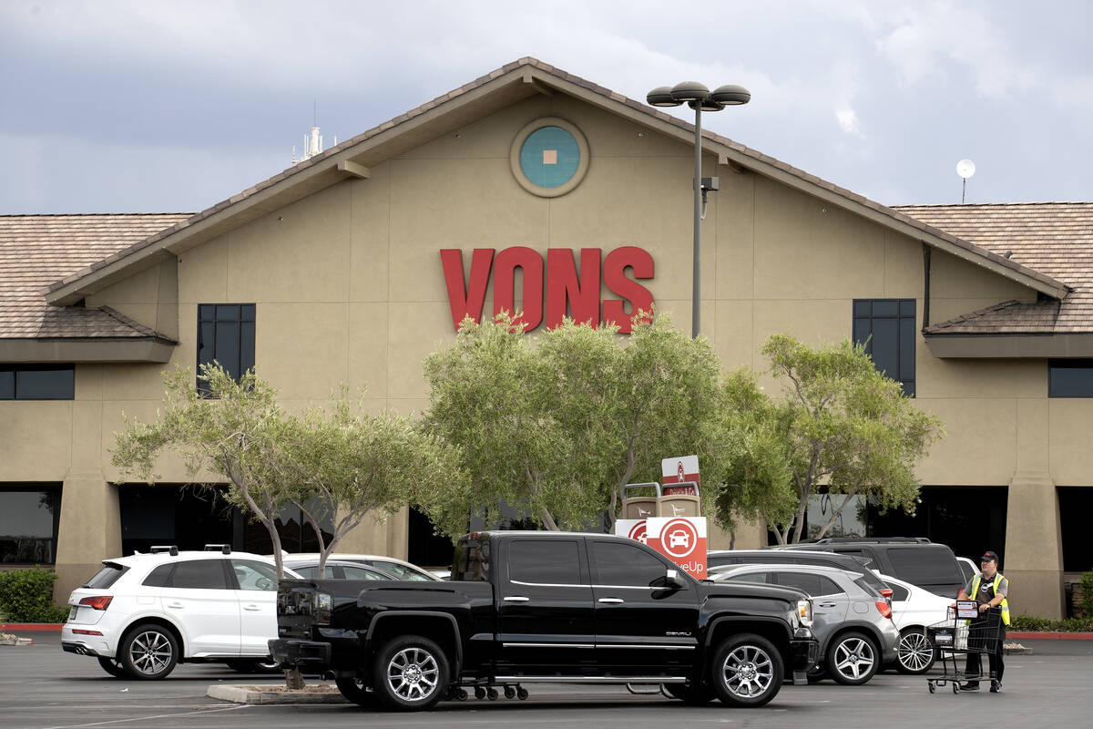 The parking lot outside the Vons Grocery Store at 2511 Anthem Village Drive on Tuesday, Aug. 1, ...