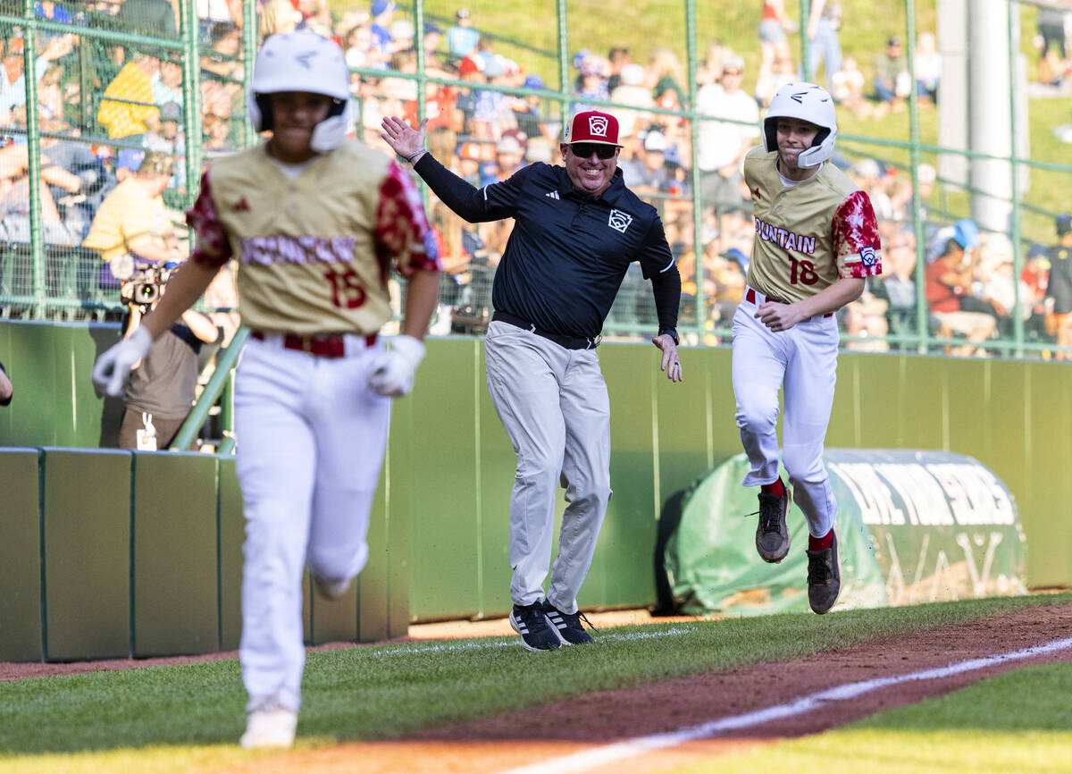 Henderson batters New Albany, Ohio, at Little League World Series Baseball Sports