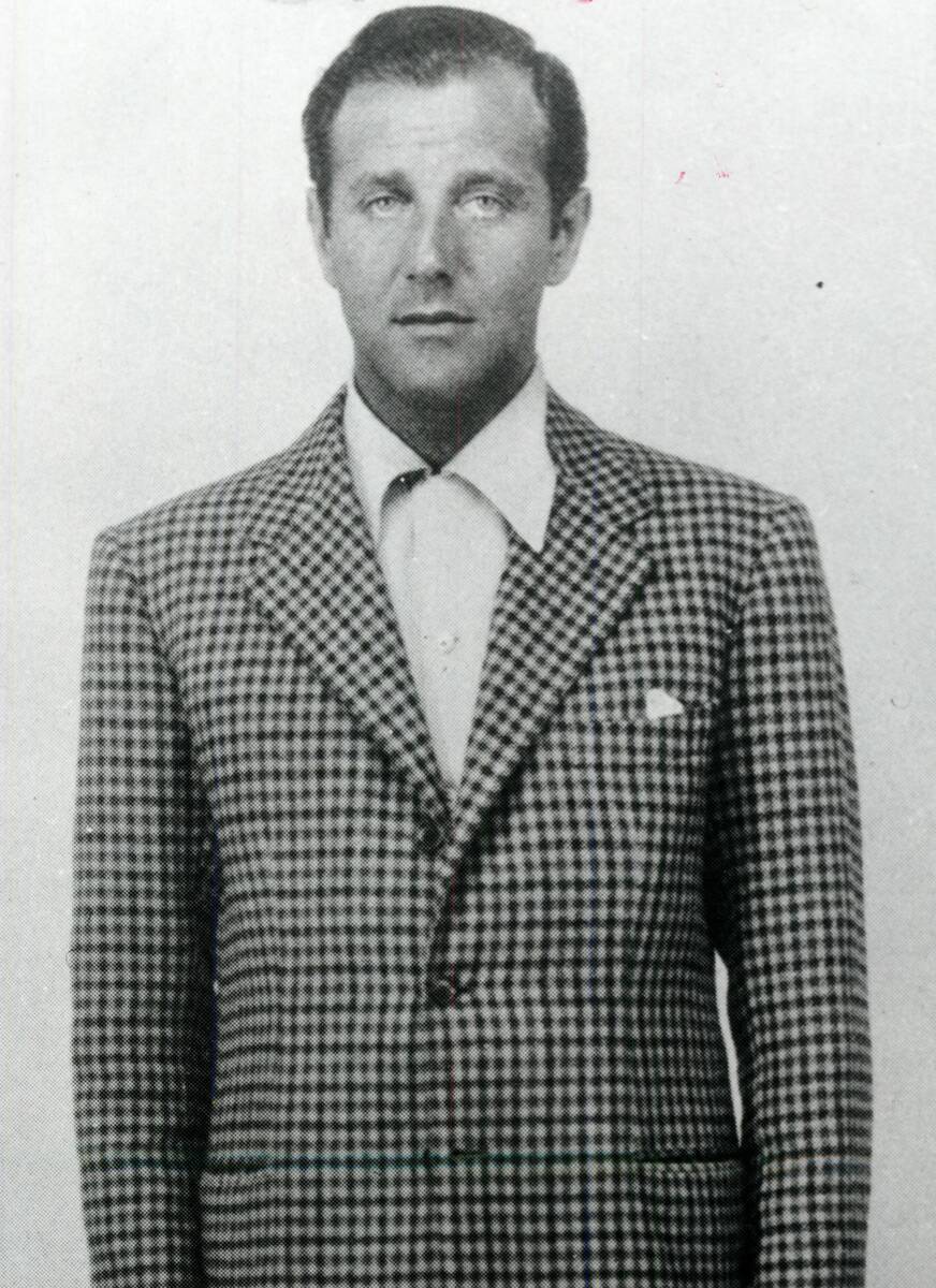 Benjamin "Bugsy" Siegel undated Benjamin "Bugsy" Siegel was an American m ...