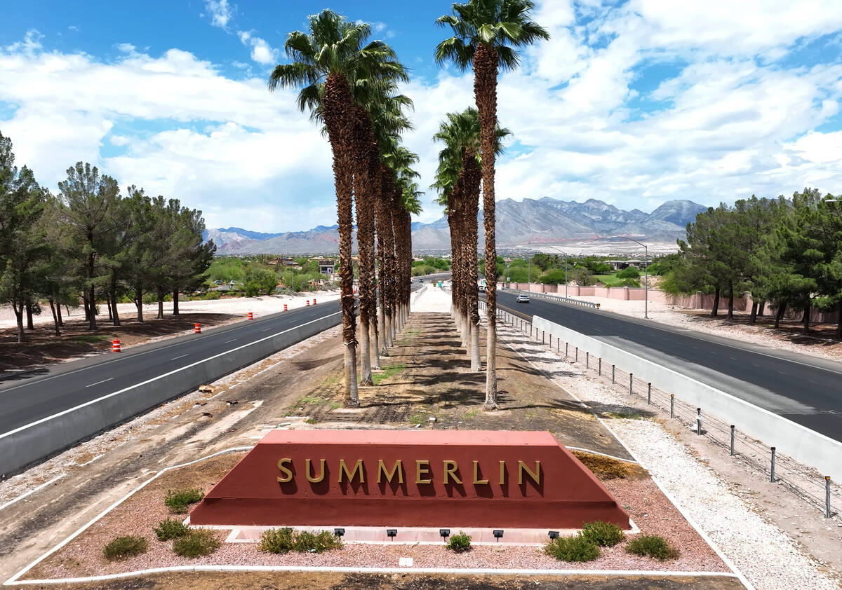 Summerlin Parkway is seen on Aug 9, 2023, in Las Vegas. (Bizuayehu Tesfaye/Las Vegas Review-Jou ...
