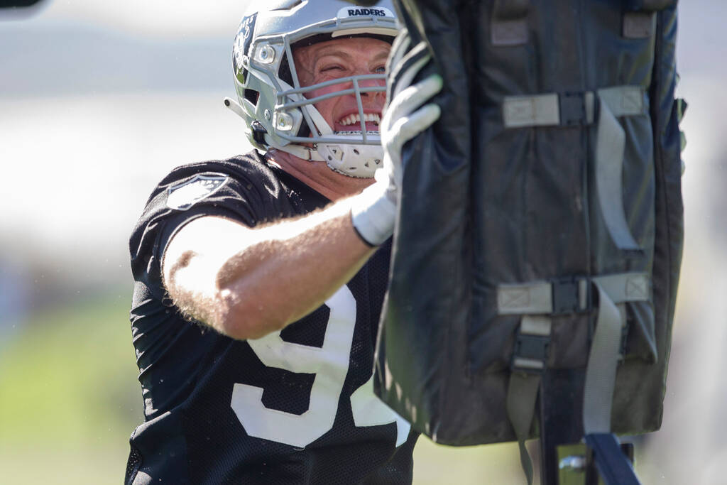 Raiders' Carl Nassib has NFL's top-selling jersey after coming out, per  report