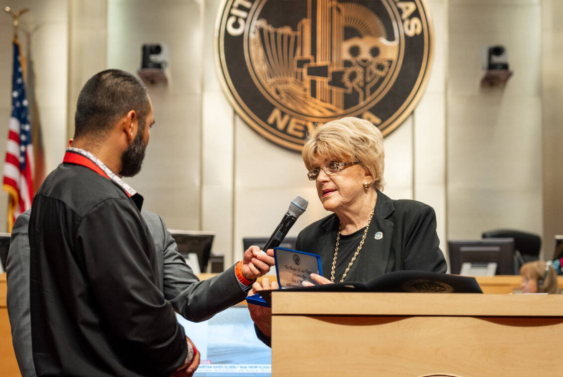 Las Vegas Mayor Carolyn Goodman presents Arturo Castrejon with a key to the city on Thursday, S ...