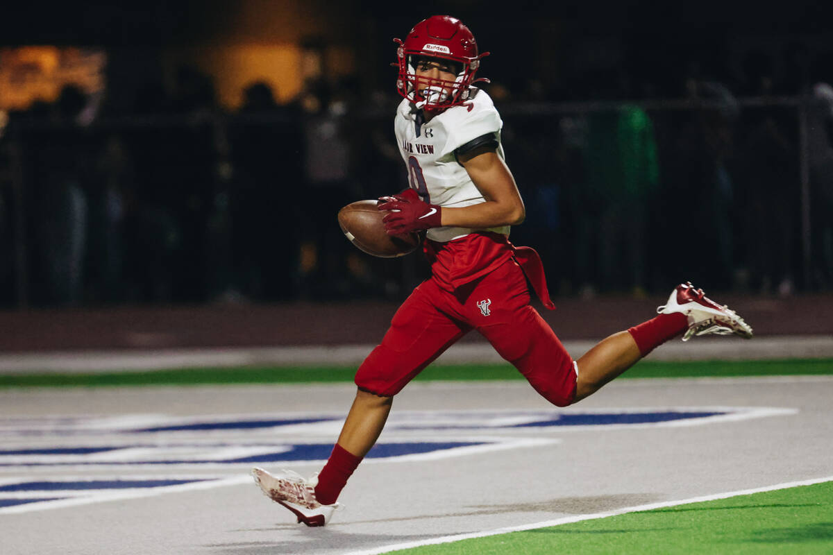 Arbor View wide receiver Kai Cypher (9) runs into the end zone for a touchdown during a game ag ...