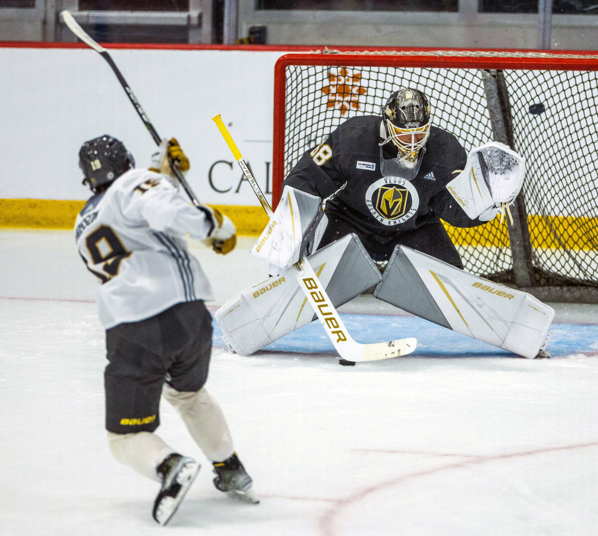 Vegas Golden Knights right wing Reilly Smith (19) plays against