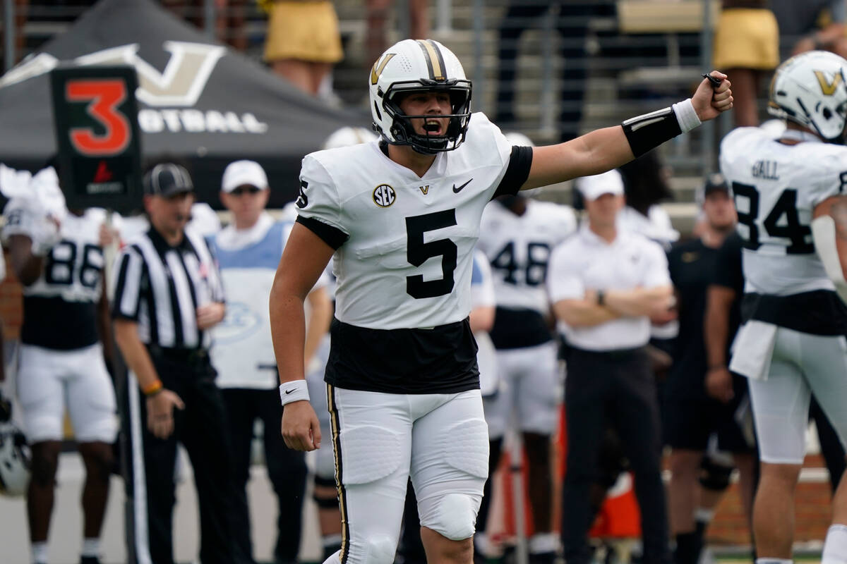 Vanderbilt quarterback AJ Swann (5) directs his team against Wake Forest during the first half ...