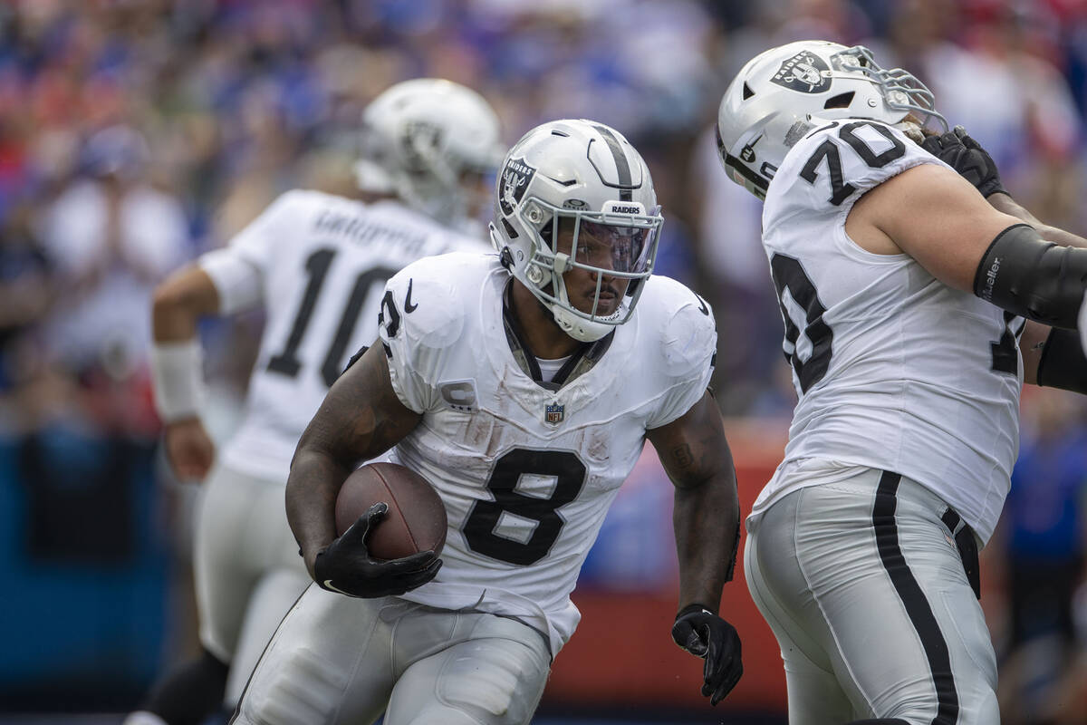 Josh Jacobs, Raiders continue to struggle running the ball, Raiders News