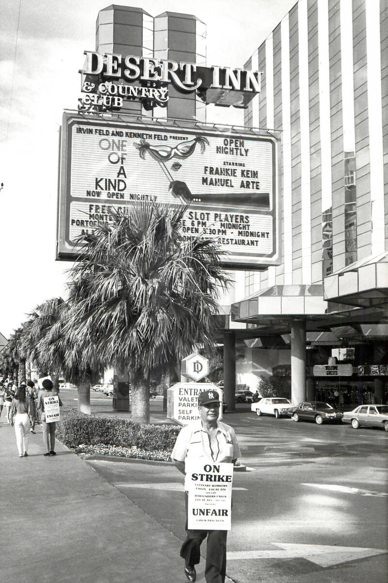 Desert Inn strikers protest next to the casino on May 21, 1984. (Las Vegas Review-Journal)