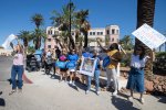 Parents protest in support of teachers outside CCSD office