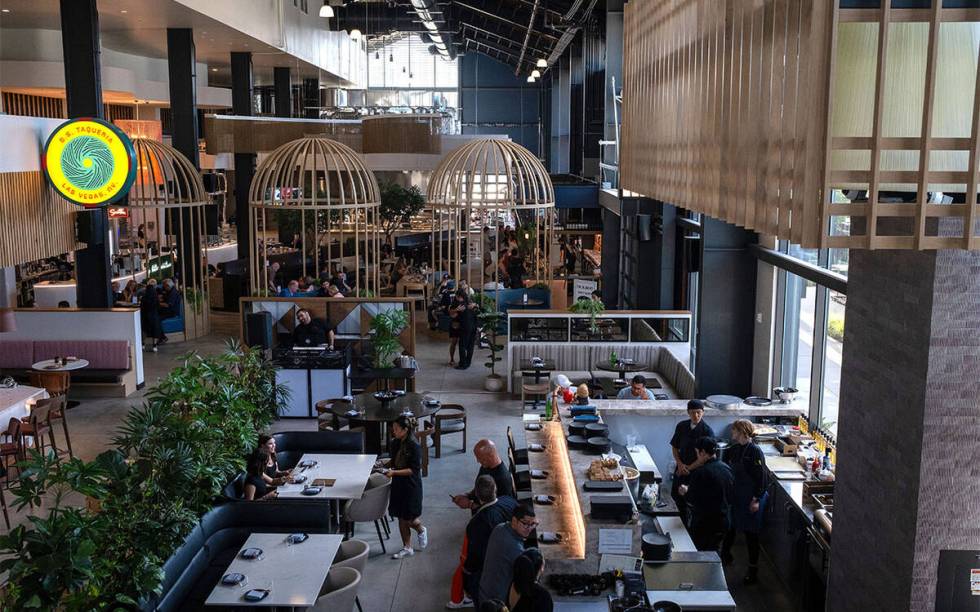 Valley of Meals: At UnCommons, the Sundry Food Hall brings 13 vendors and two restaurants toget ...