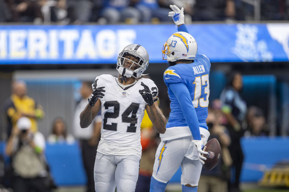 Raiders cornerback Marcus Peters (24) reacts after seeing Los Angeles Chargers wide receiver Ke ...