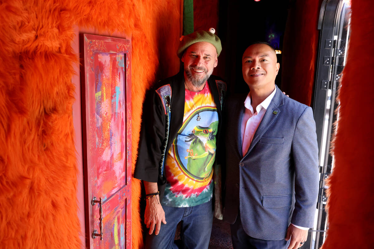 Cirque du Soleil founder Guy Laliberté, left, poses with Nevada Donor Network Foundation P ...