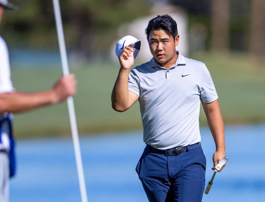 Tom Kim thanks the crowd after a putt at hole 18 during day 3 play at the Shriners Children's O ...