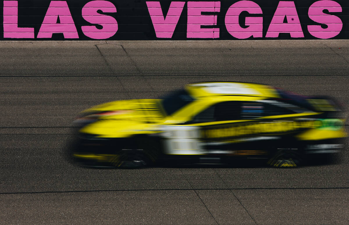 Kyle Busch speeds through the race track during the South Point 400 at the Las Vegas Motor Spee ...