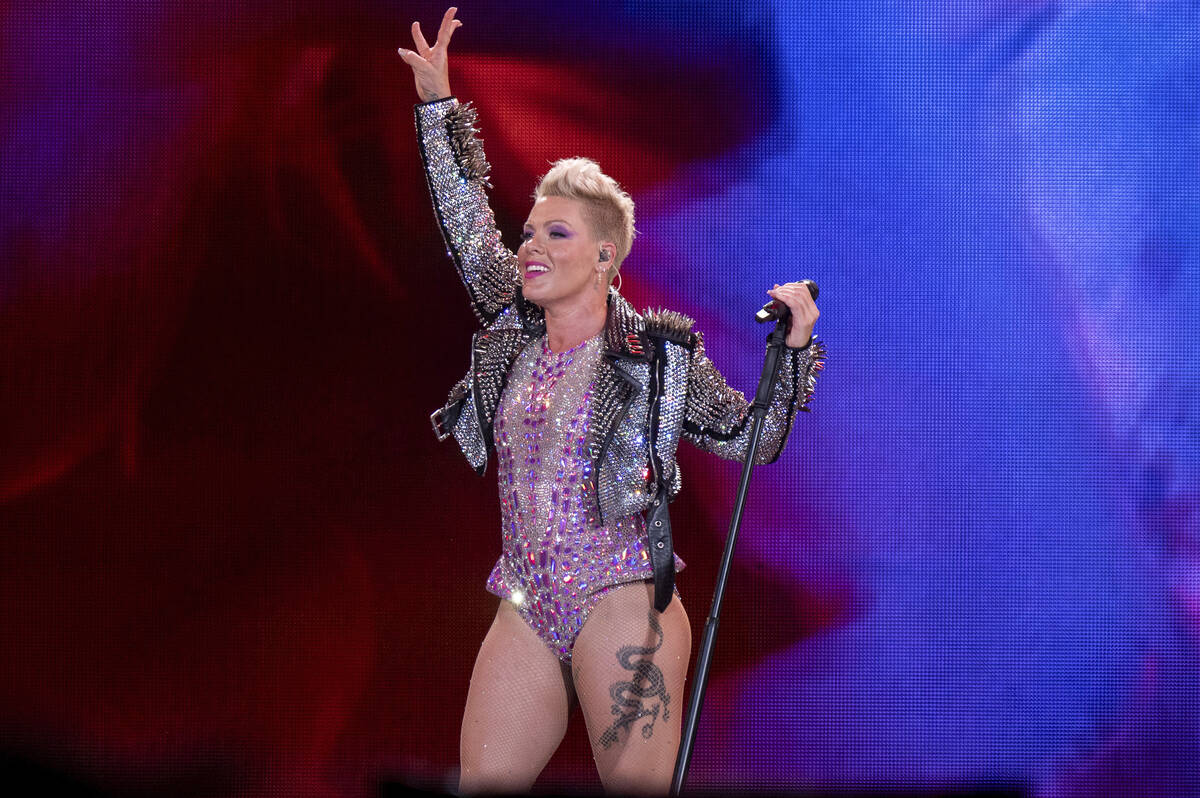 Pink fan goes into labor, gives birth after Summer Carnival Tour show