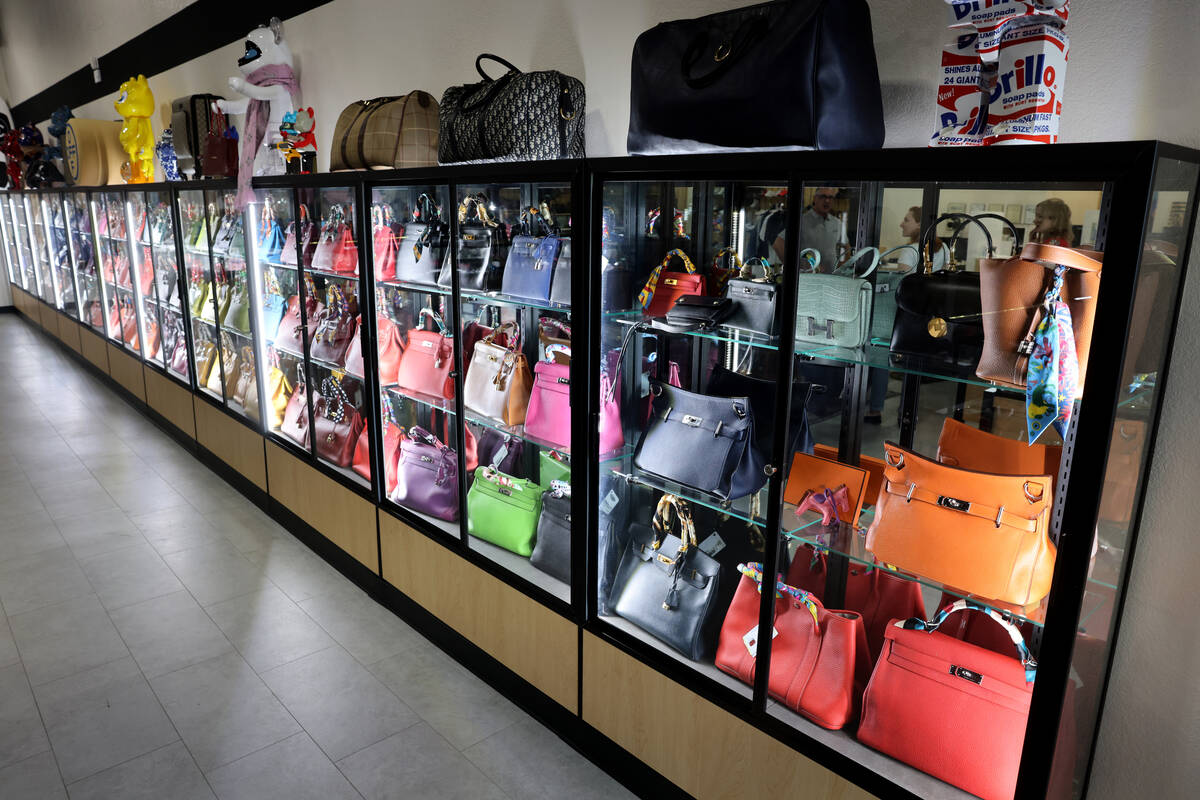 What items are people most frequently pawning in Las Vegas?, Local Las  Vegas