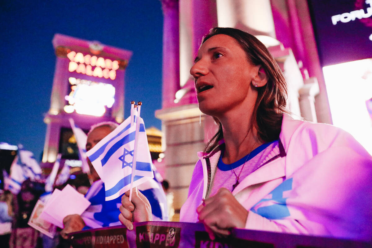 Demonstrators stand with Israel on Las Vegas Strip, The Strip