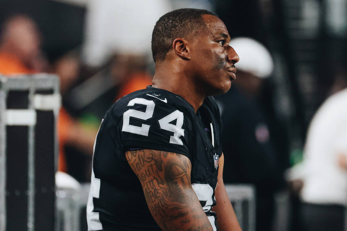 Raiders cornerback Marcus Peters (24) watches the action from the sidelines as the clock runs o ...
