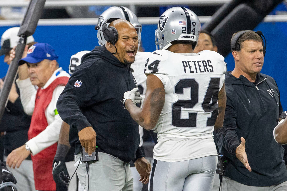 Raiders’ Antonio Pierce brings passion, pride to job as interim coach