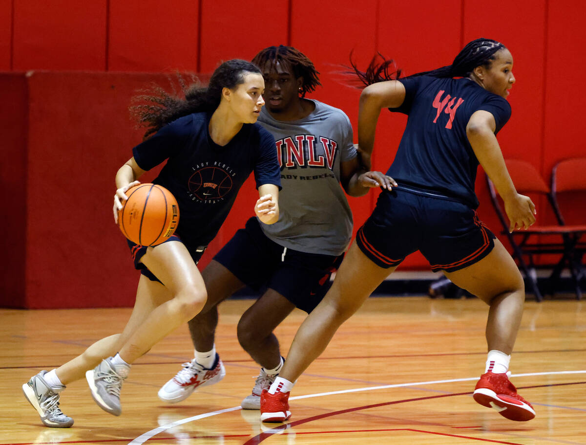 UNLV Lady Rebels Kiara Jackson (3) runs the ball up the court during team practice, on Friday, ...