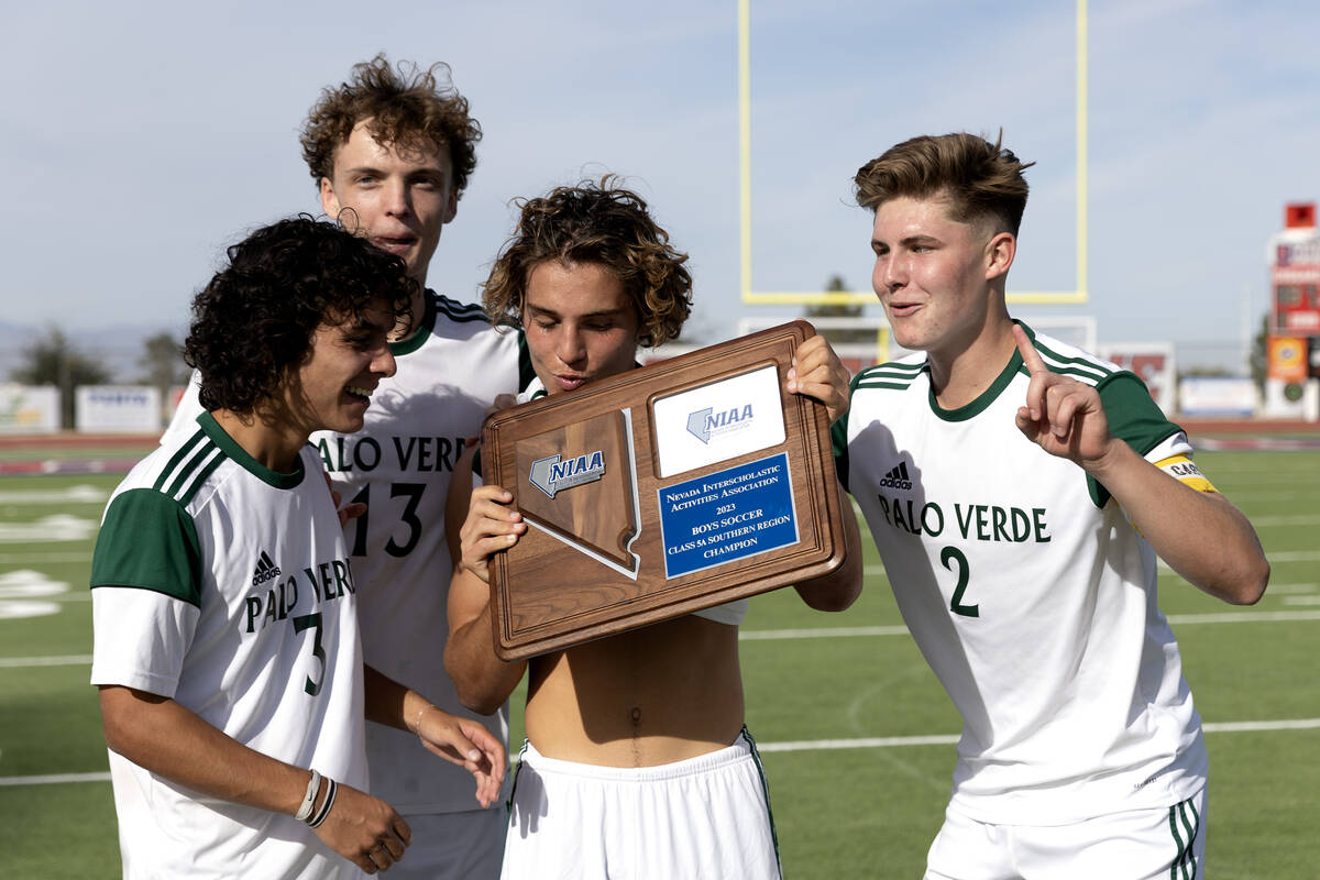 Palo Verde celebrates their win in a Class 5A Southern Region boys soccer final game against Co ...