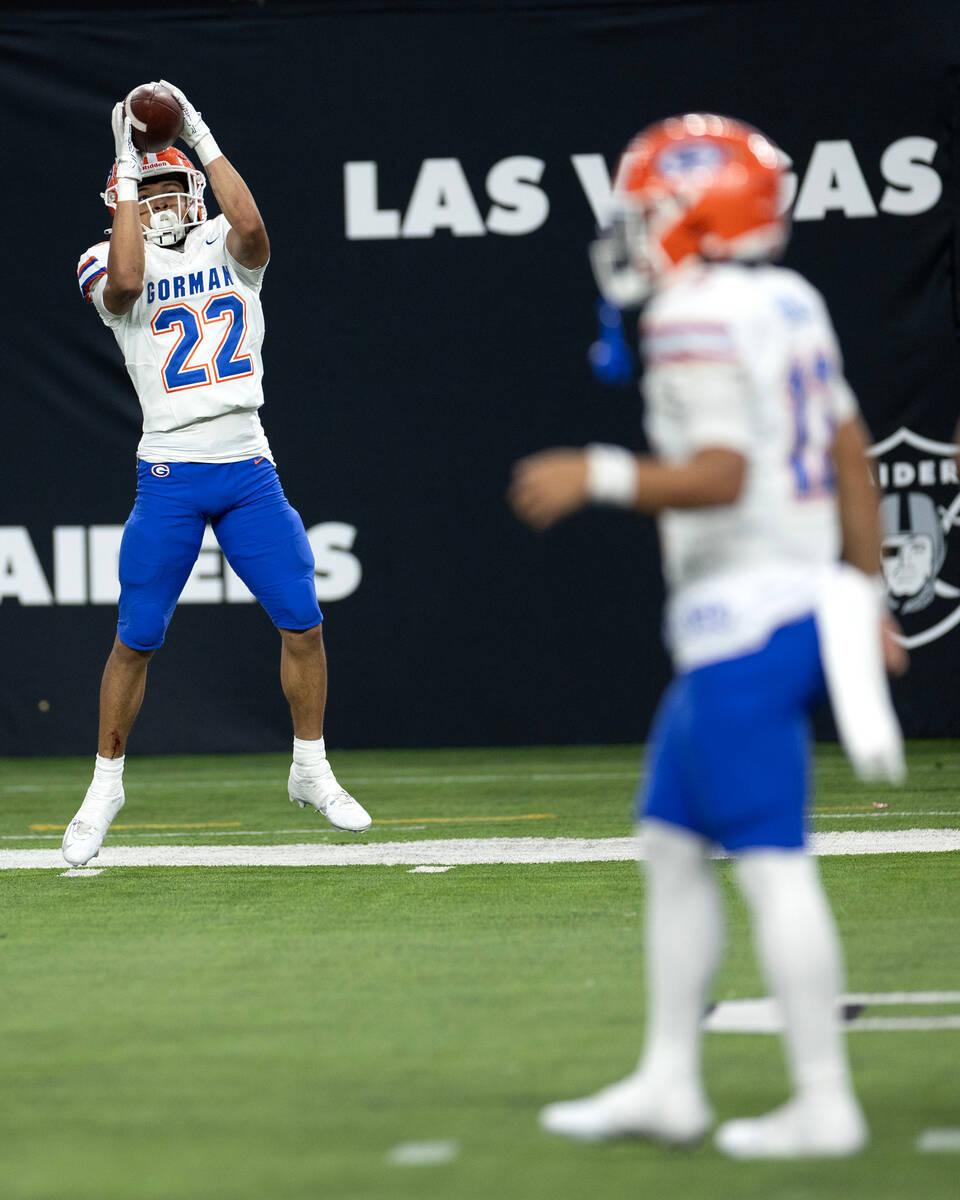Bishop Gorman’s Micah Kaapana catches a pass during the second half of a Class 5A Divisi ...