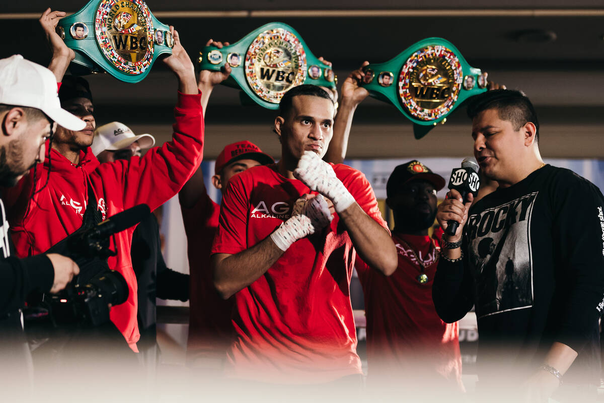 David Benavidez (middle) prepares for an open workout outside House of Blues in Mandalay Bay ah ...