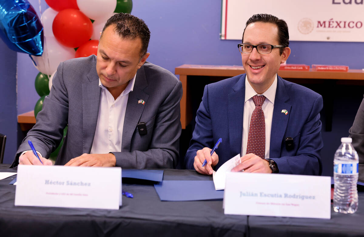Julian Escutia, Consul of Mexico, right, and Hector Sanchez, president and CEO of Mi Familia Vo ...