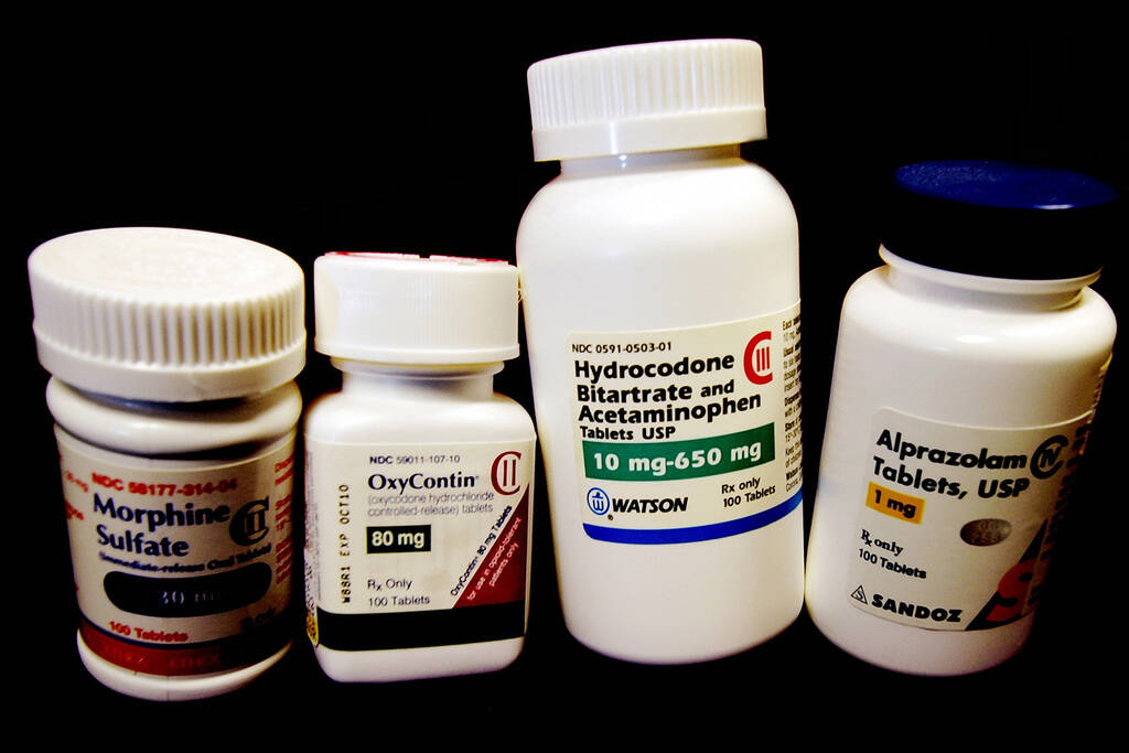 (Review-Journal file) {Pls see special instructions} Commonly abused prescription drugs. Uni ...
