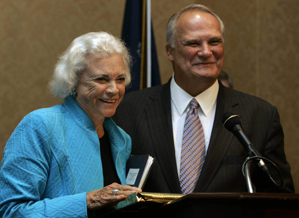 Retired U.S. Supreme Court Justice Sandra Day O'Connor, left, and Chief Justice of Pennsylvania ...