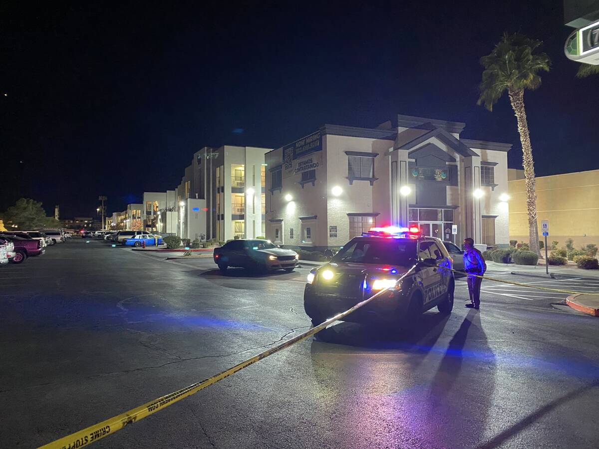 Las Vegas police investigate a homicide at Emerald Suites, 9145 S Las Vegas Blvd, on Sunday, De ...