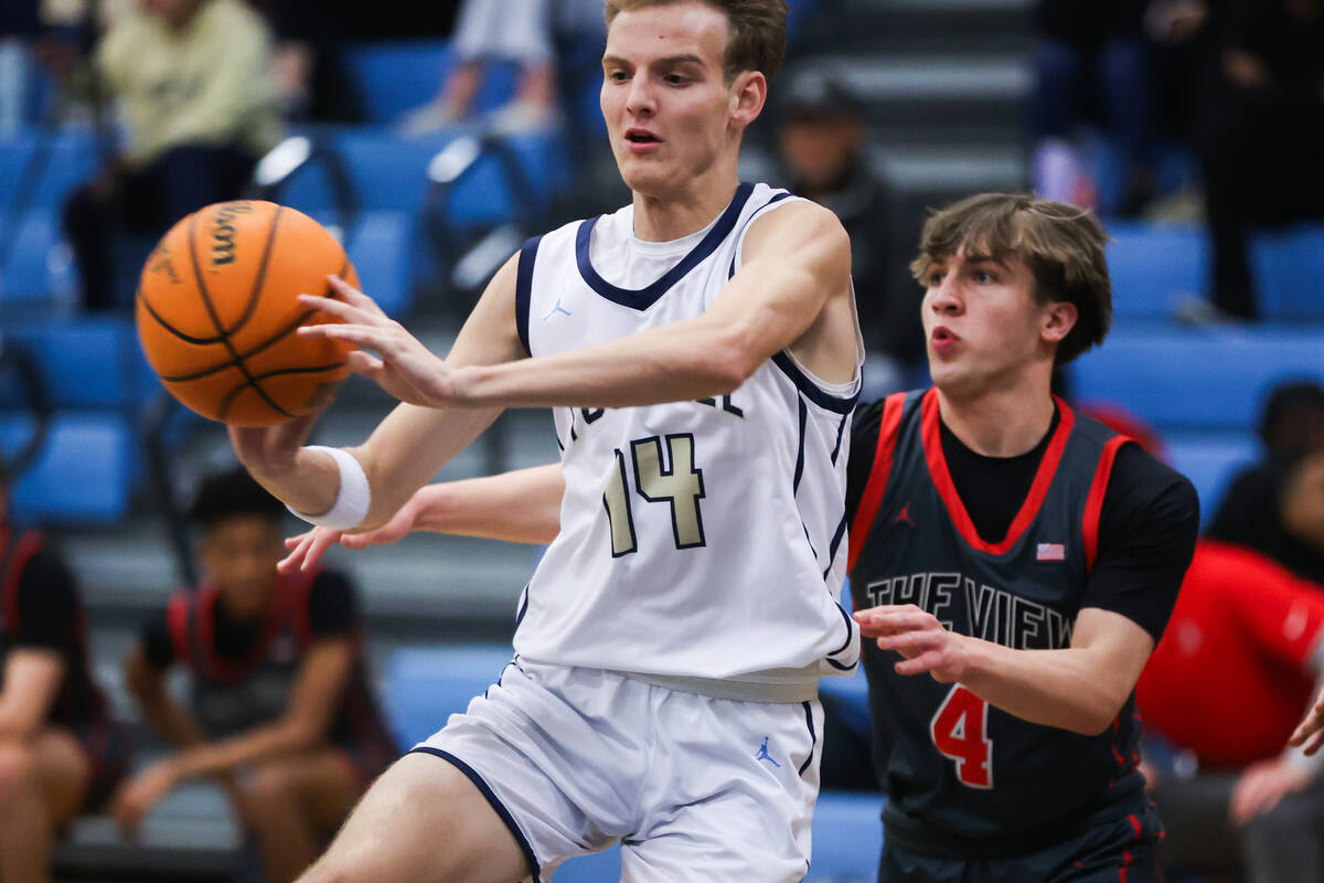 Foothill’s Christopher Natale Jr. (14) moves the ball around Arbor View’s Madden ...