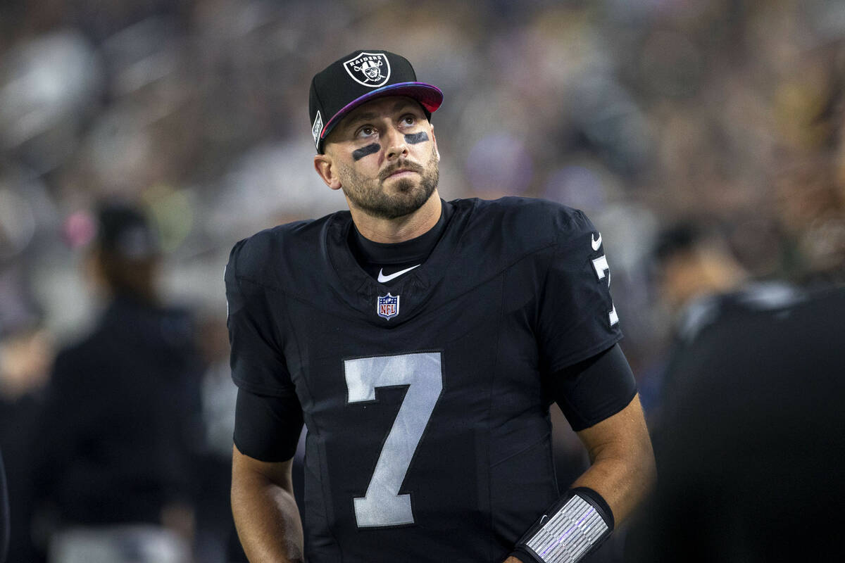 Raiders quarterback Brian Hoyer (7) walks the sideline during the second half an NFL game again ...