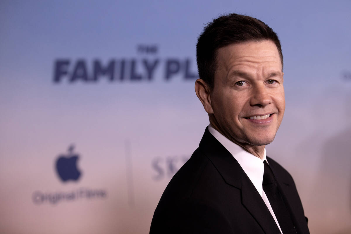 Wahlberg's premiere of 'The Family Plan' has him wanting more | Kats | Entertainment - Vimarsana News