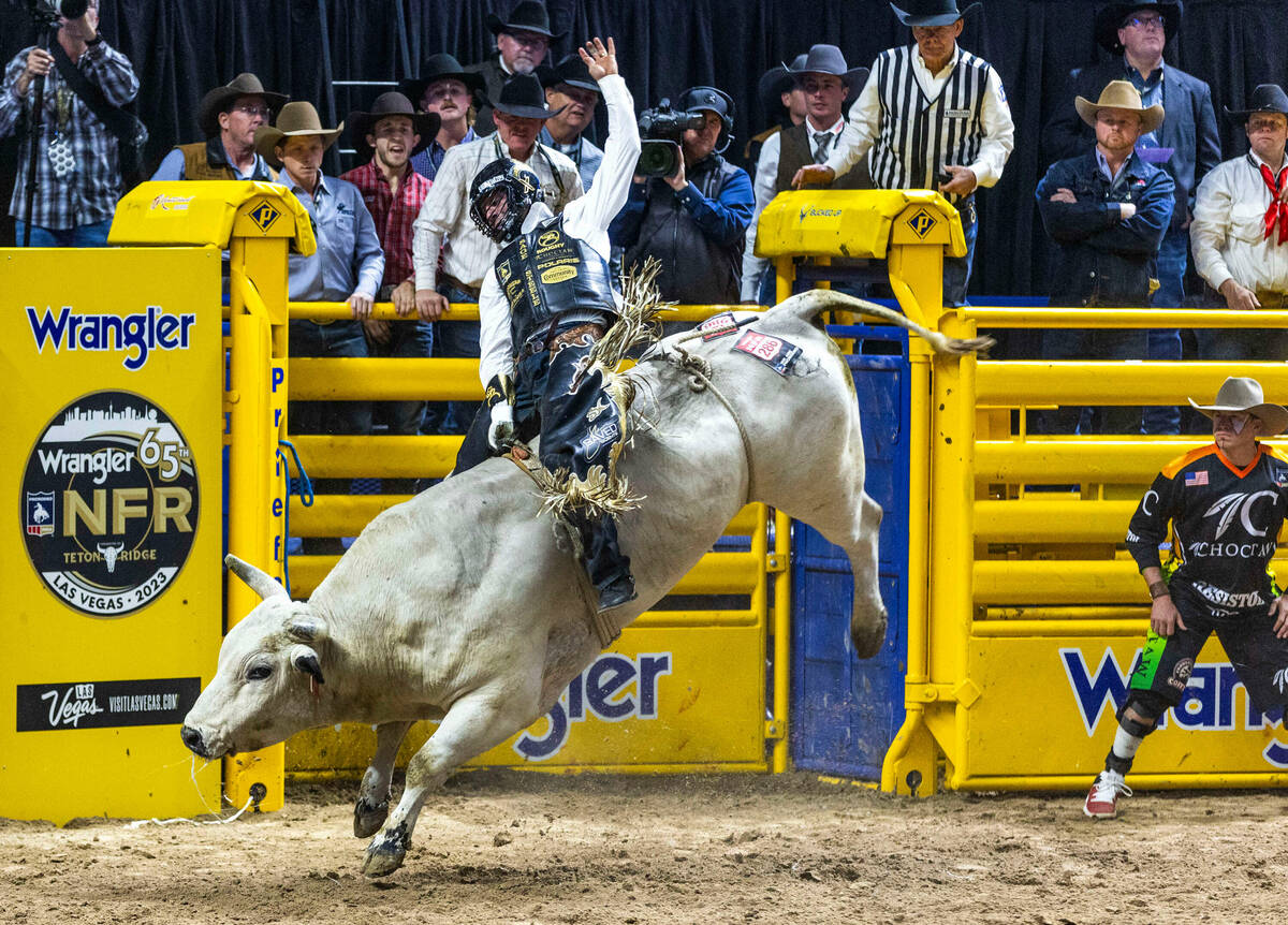 Bull rider Sage Kimzey injuries to reach NFR National