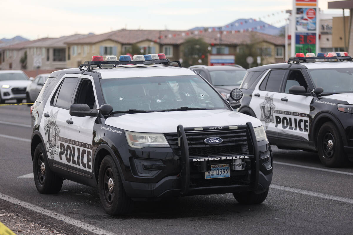 Man dies in police shootout after killing mother, carjackings in southwest valley | Homicides - Vimarsana News