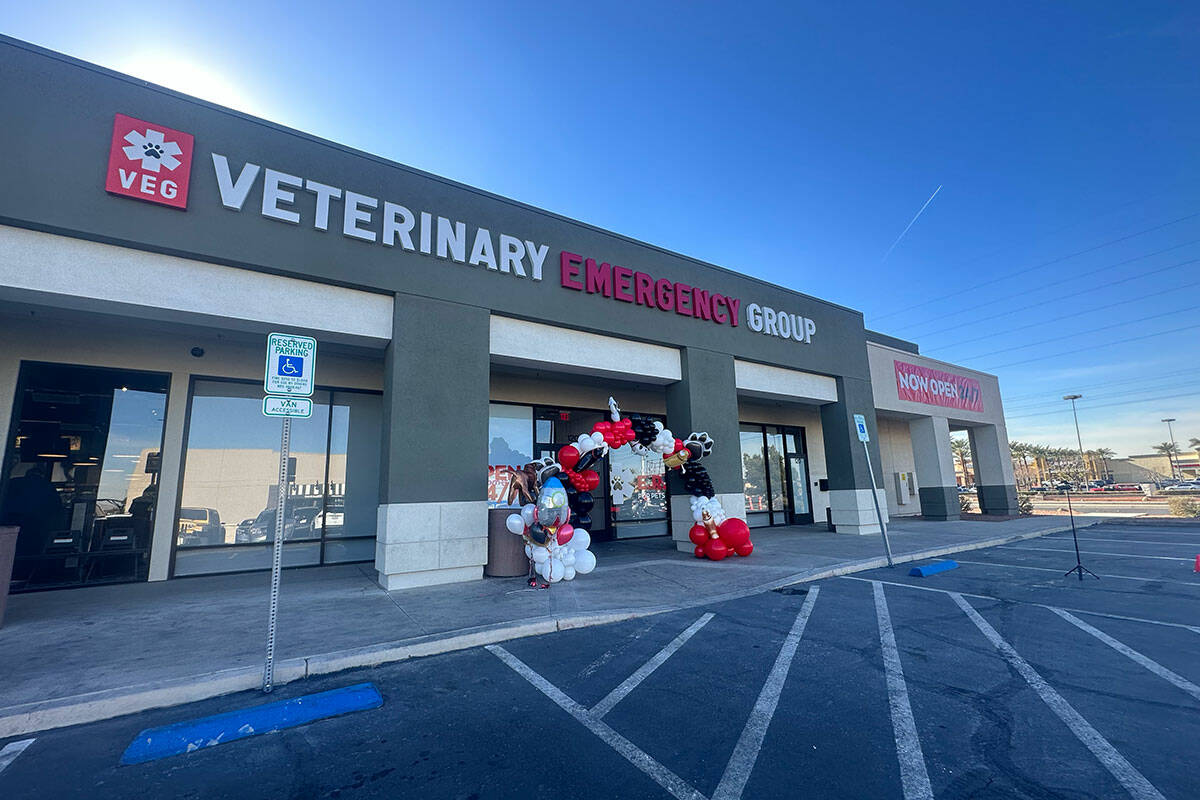 Veterinary Emergency Group celebrates the grand opening of its Henderson pet emergency room on ...