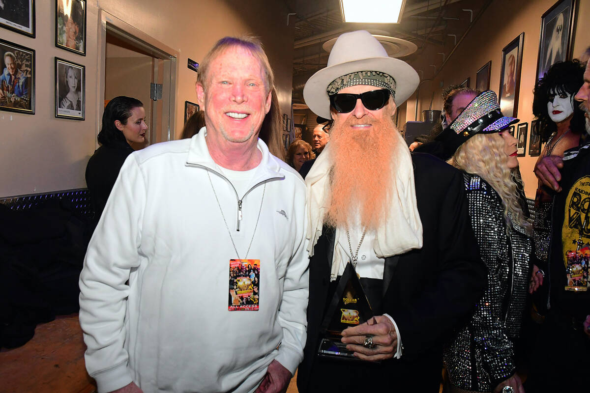Rock legend Gibbons, Raiders' Mark Davis at Vegas rock show | Kats | Entertainment - Vimarsana News
