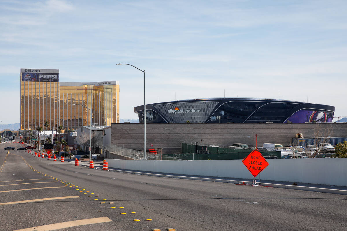 Super Bowl transportation plan to see road closures, use of buses, ride