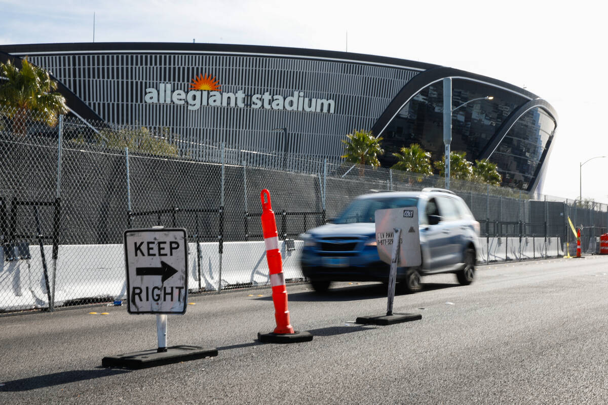 Super Bowl transportation plan to see road closures, use of buses, ride