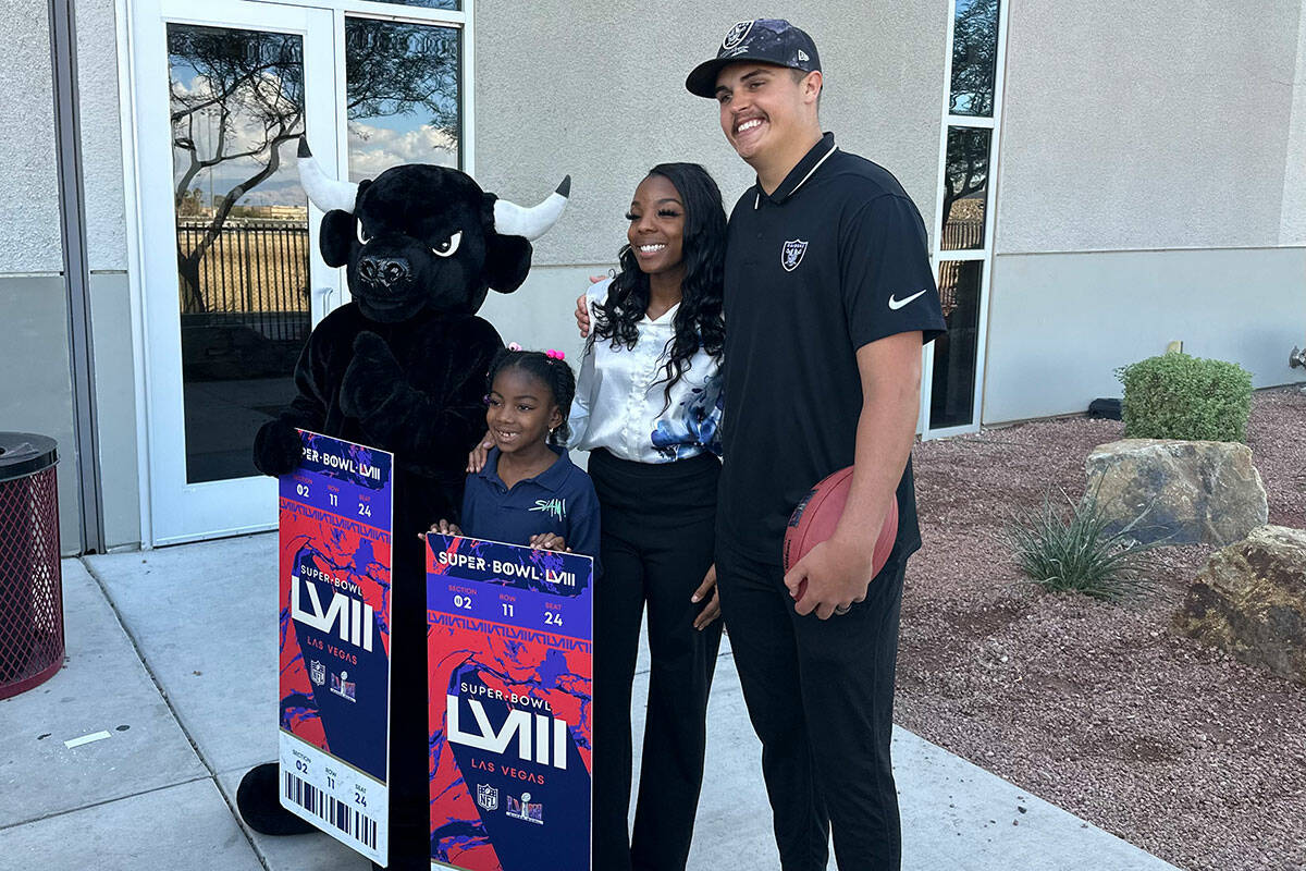 Raiders QB Aidan O Connell surprises SLAM Nevada teacher with