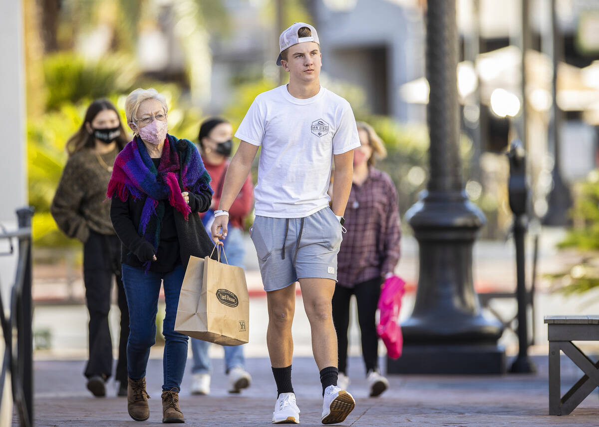Shoppers looks for deals at Town Square on Friday, Nov. 27, 2020, in Las Vegas. (Benjamin Hager ...