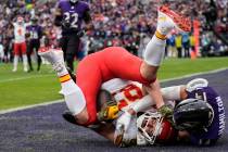 Kansas City Chiefs tight end Travis Kelce (87) makes a touchdown catch in the end zone against ...