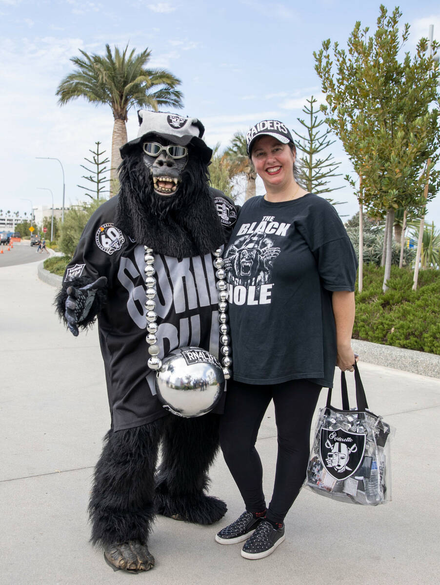 Mark, left, and Marilyn Acasio, also known as Gorilla Rilla and Jungle Jane, pose before an NFL ...