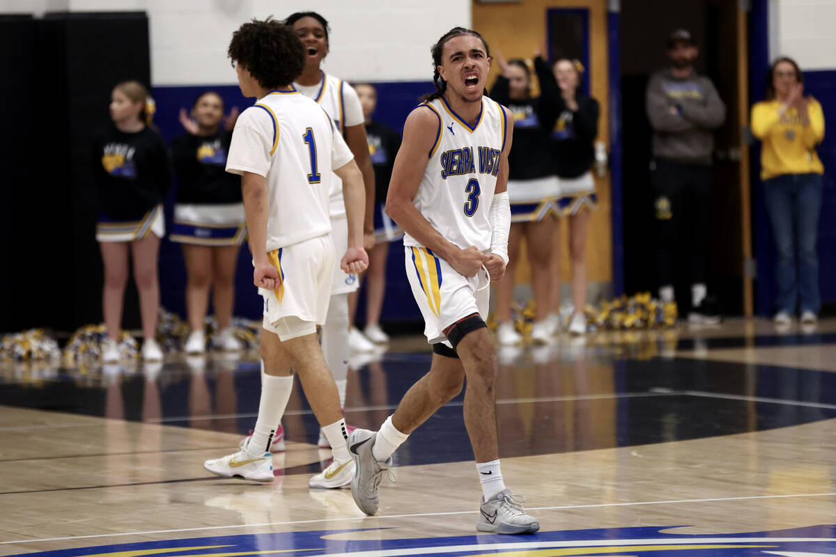 Sierra Vista guard Khamari Taylor (3) celebrates after scoring and drawing a foul on Shadow Rid ...