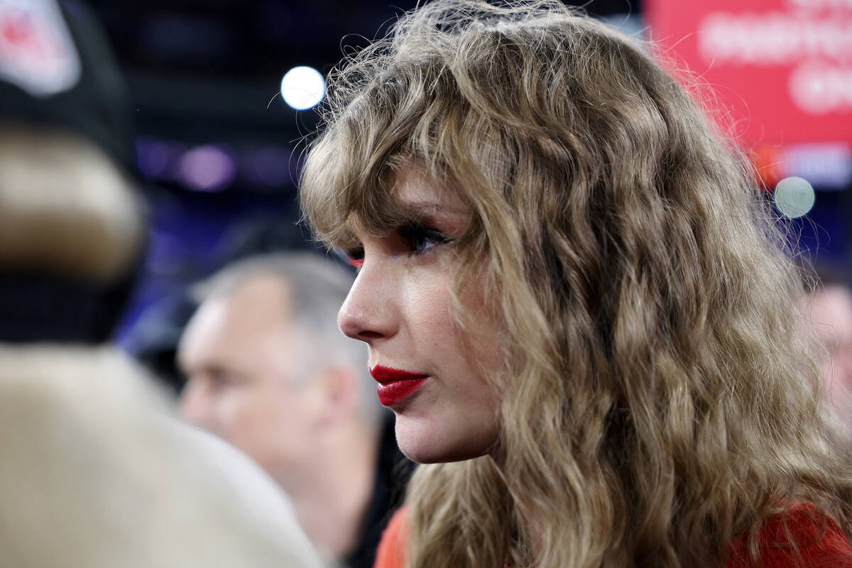 Taylor Swift donates $100K to family of Elizabeth Lopez-Galvan, radio DJ killed at Chiefs parade | Celebrity - Vimarsana News