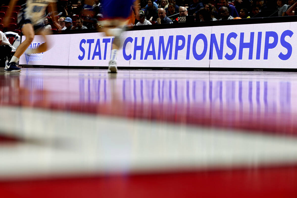 Bishop Gorman and Centennial play during the first half of the Class 5A girls basketball state ...