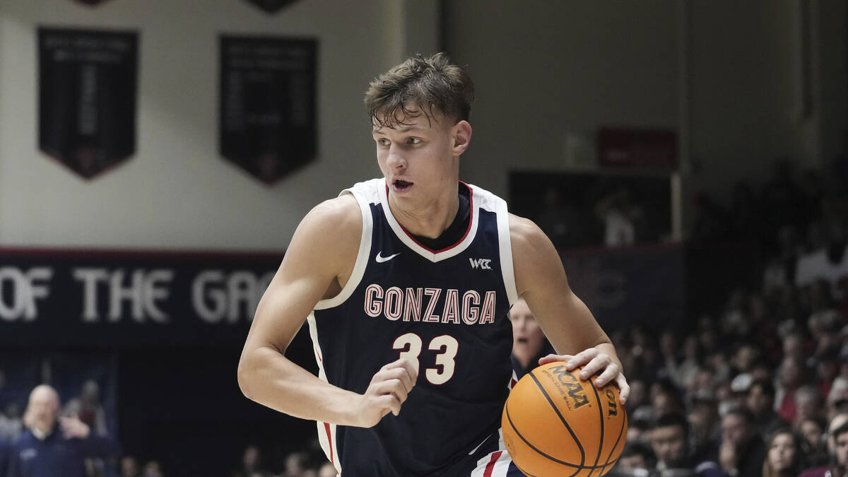 Gonzaga forward Ben Gregg against Saint Mary's during the second half of an NCAA college basket ...