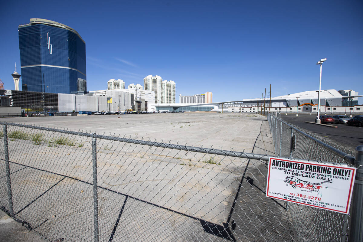 Land that was acquired by the Siegel Group is seen adjacent to the Peppermill along Las Vegas B ...